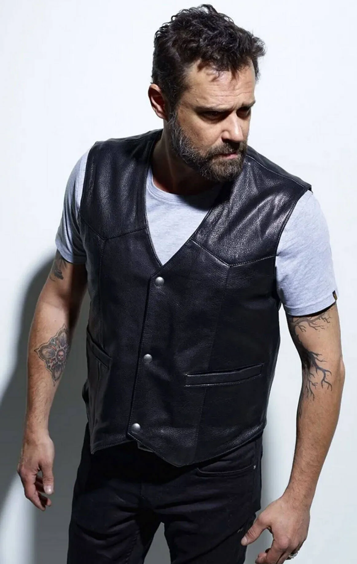 Black cowhide leather vest 101556