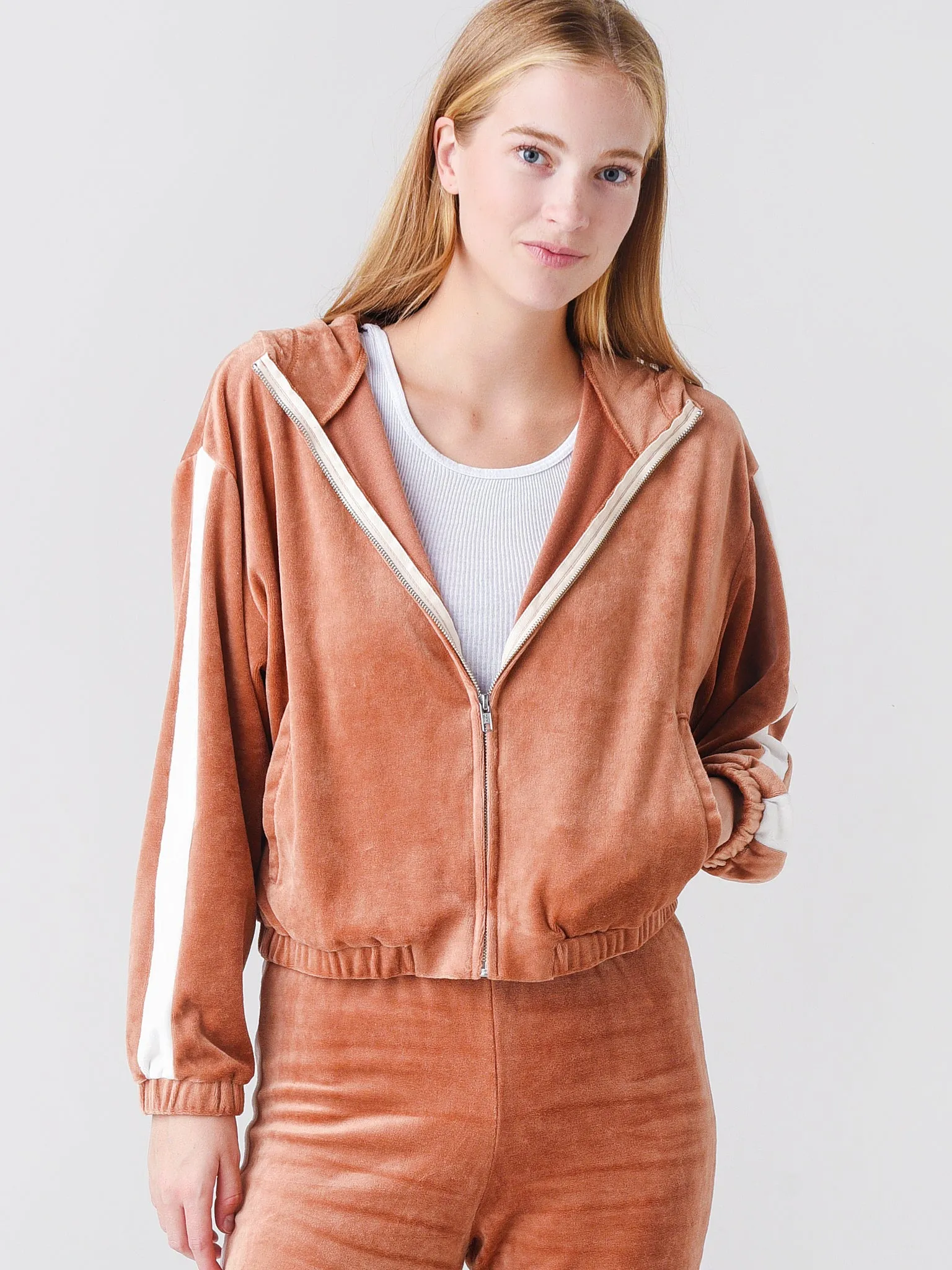     MONROW  Women's Velour Sporty Zip-Up Hoodie    