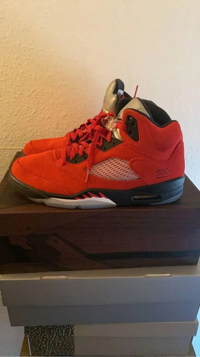 Nike Air Jordan Retro 5 "Raging Bull"