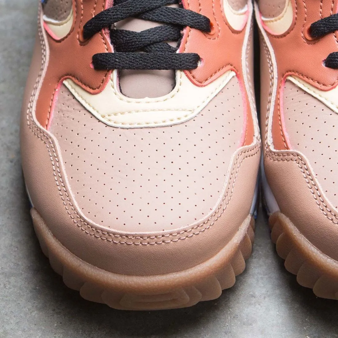 Nike Men Air Wildwood Acg (desert dust / game royal-dusty peach)