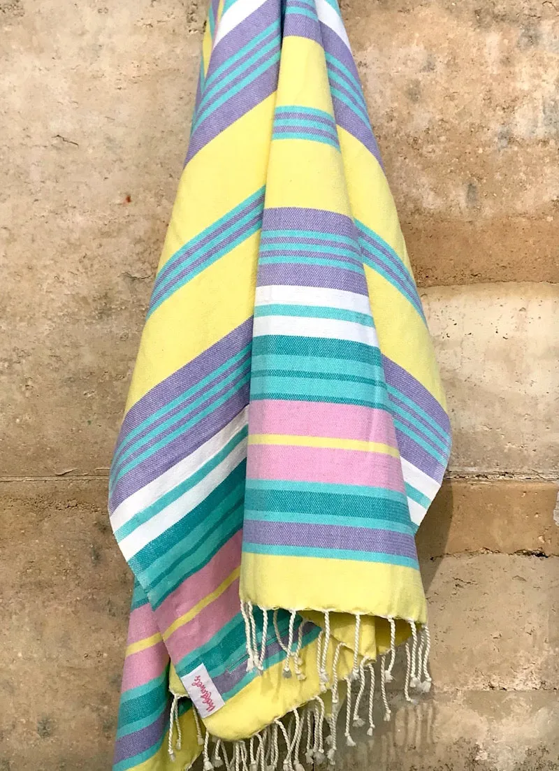 Pocketowels: Large, Fast-Drying Beach Towels with Pockets