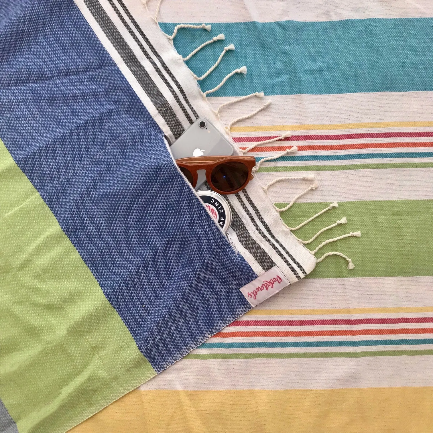 Pocketowels: Large, Fast-Drying Beach Towels with Pockets