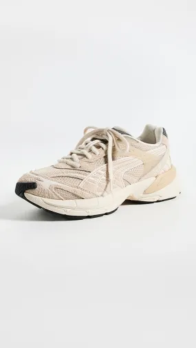 PUMA   Velophasis Unisex Sneakers 