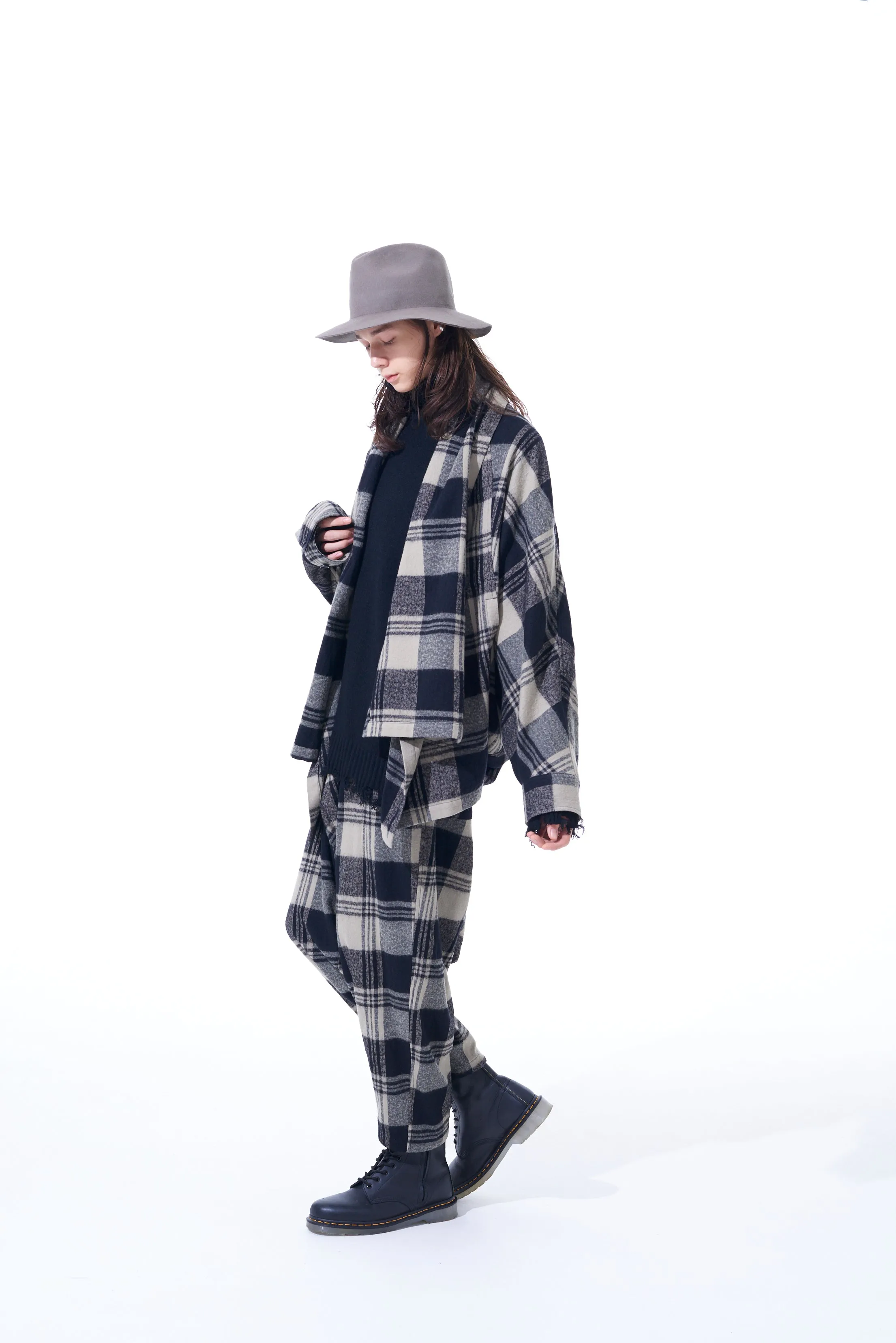 SHRUNKEN CHECK TWILL DOLMAN SLEEVE CARDIGAN WITH STOLE COLLAR